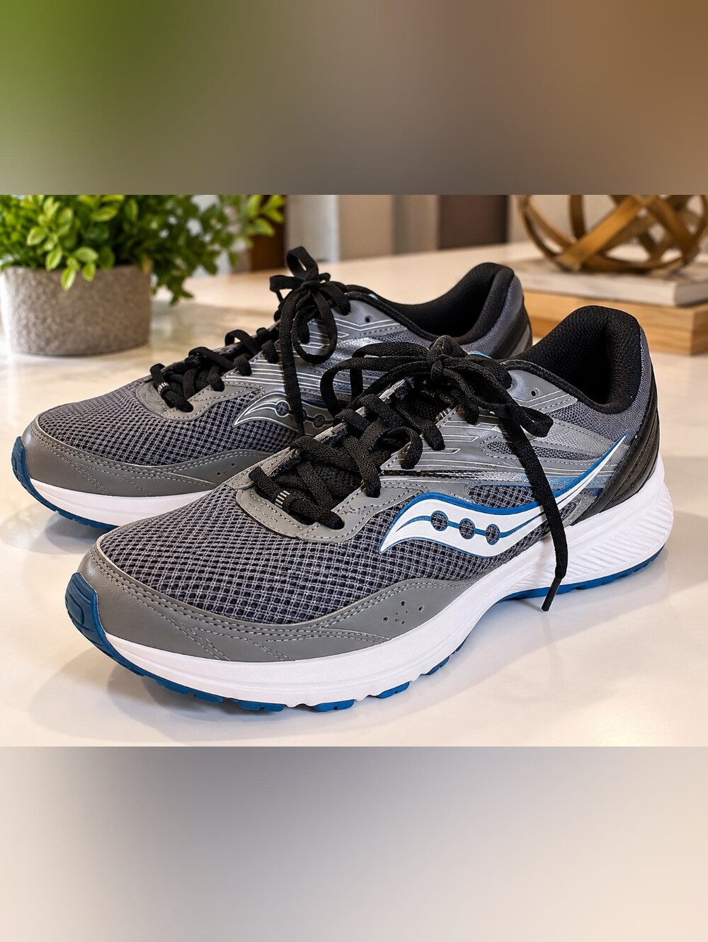 Saucony Cohesion 15 Men’s 10.5 Running Shoes Charcoal Topaz S20701-17 VERSARUN